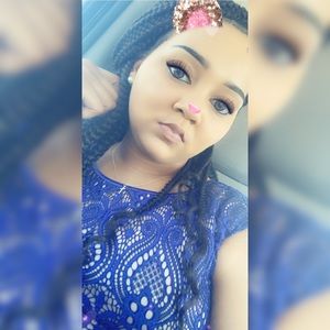 Meet your Posher, Courtney